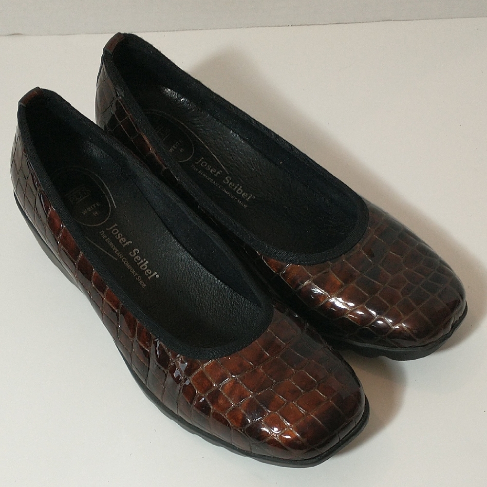 Josef Seibel‎ Bronze Croc Patent Wedge, Euro Size 40, Women's Size 9, Like New